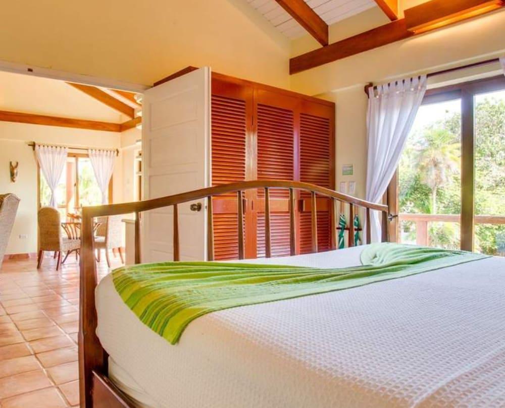 Robert's Grove Beach Resort Placencia Exterior foto