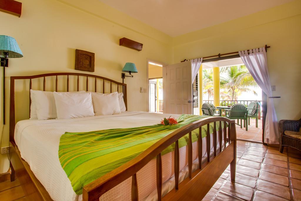 Robert's Grove Beach Resort Placencia Zimmer foto